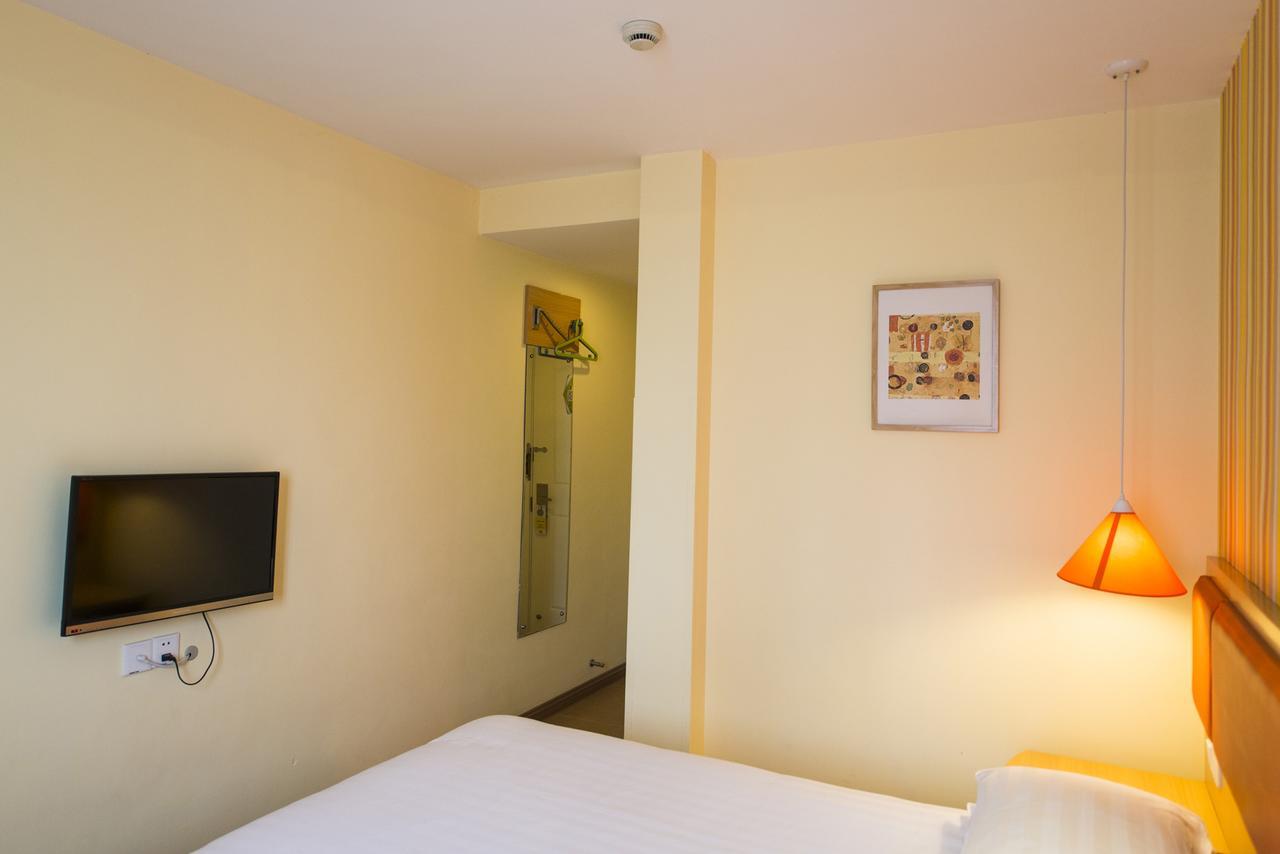 Home Inn Tianjin Weijin Road Tianjin University 外观 照片